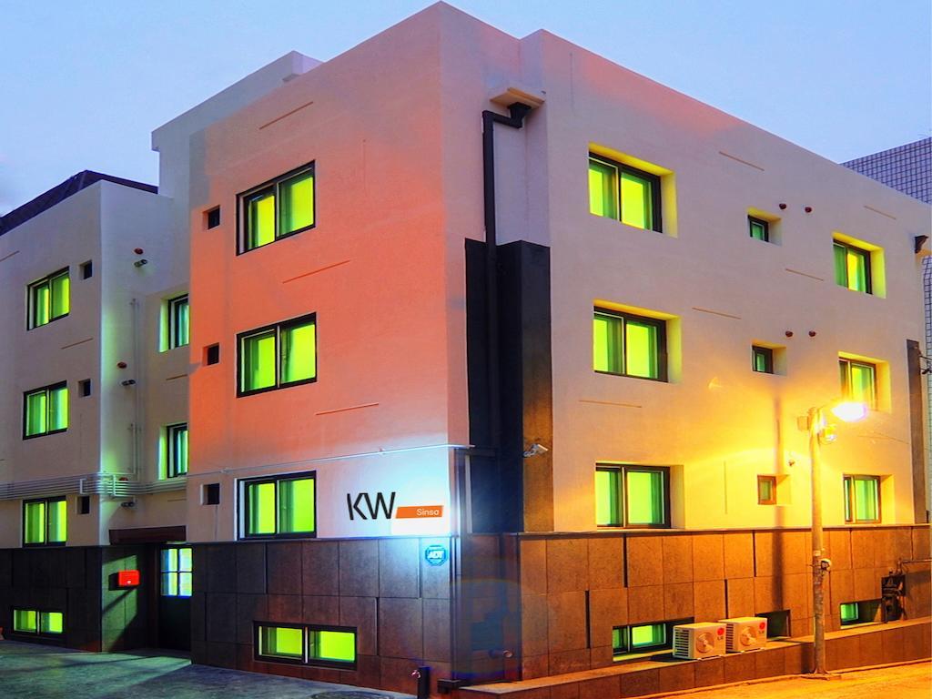 Hostel KW Sinsa Seoul Eksteriør billede