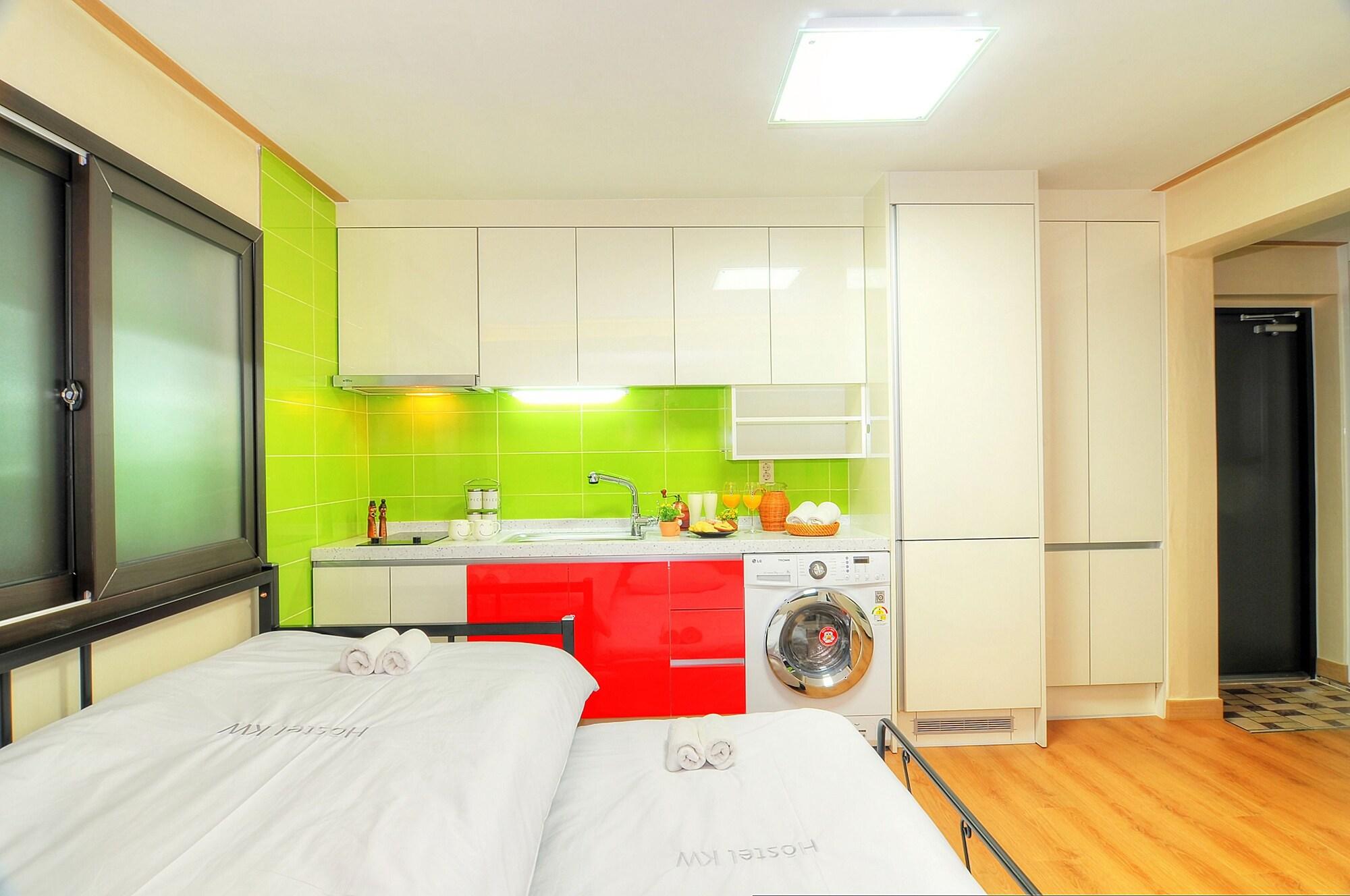 Hostel KW Sinsa Seoul Eksteriør billede