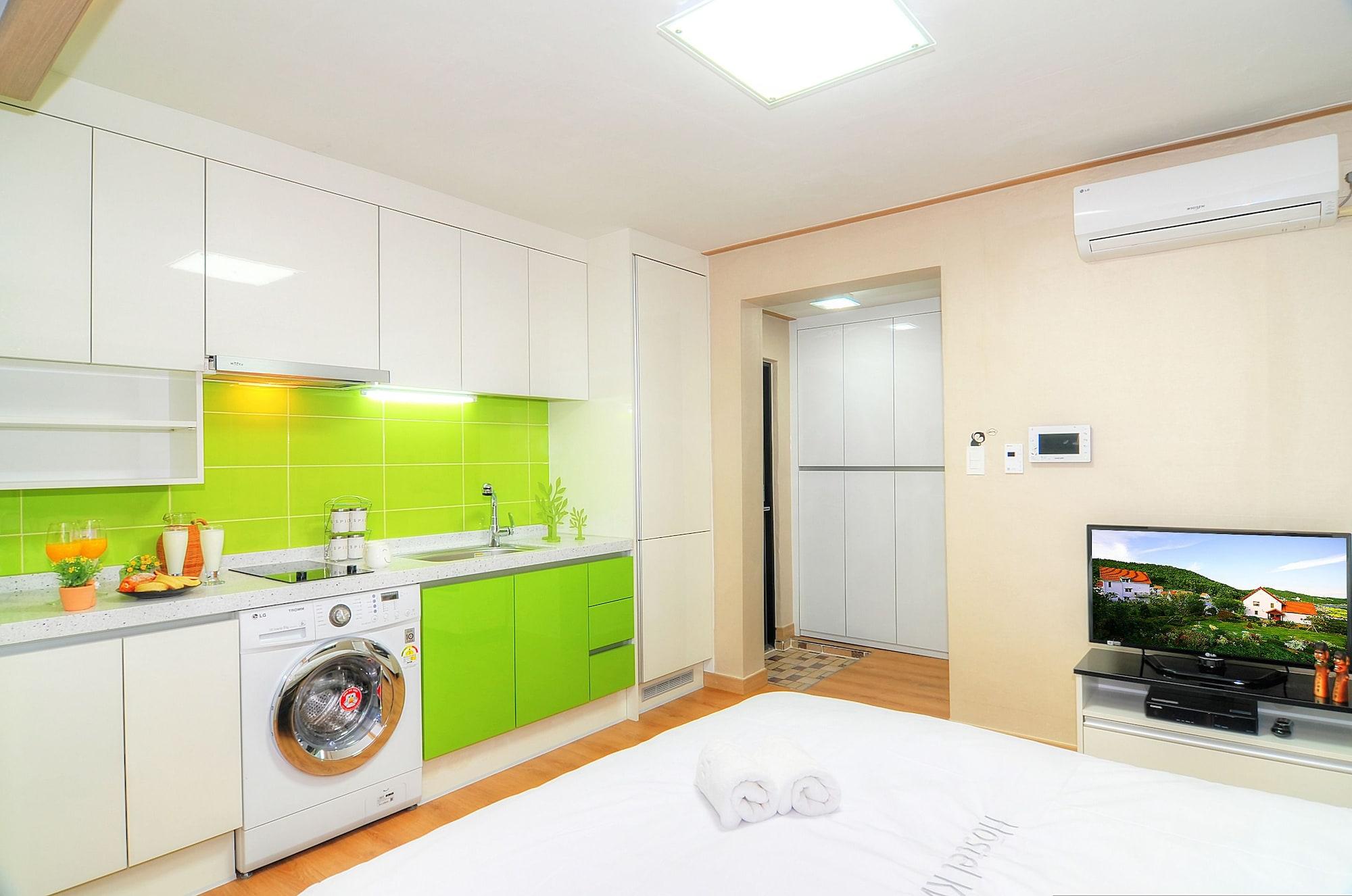 Hostel KW Sinsa Seoul Eksteriør billede