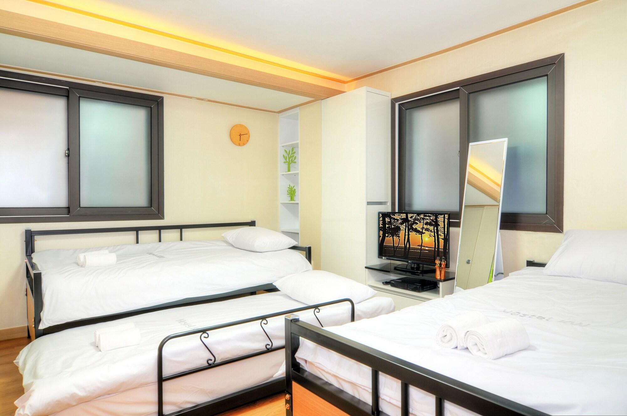 Hostel KW Sinsa Seoul Eksteriør billede