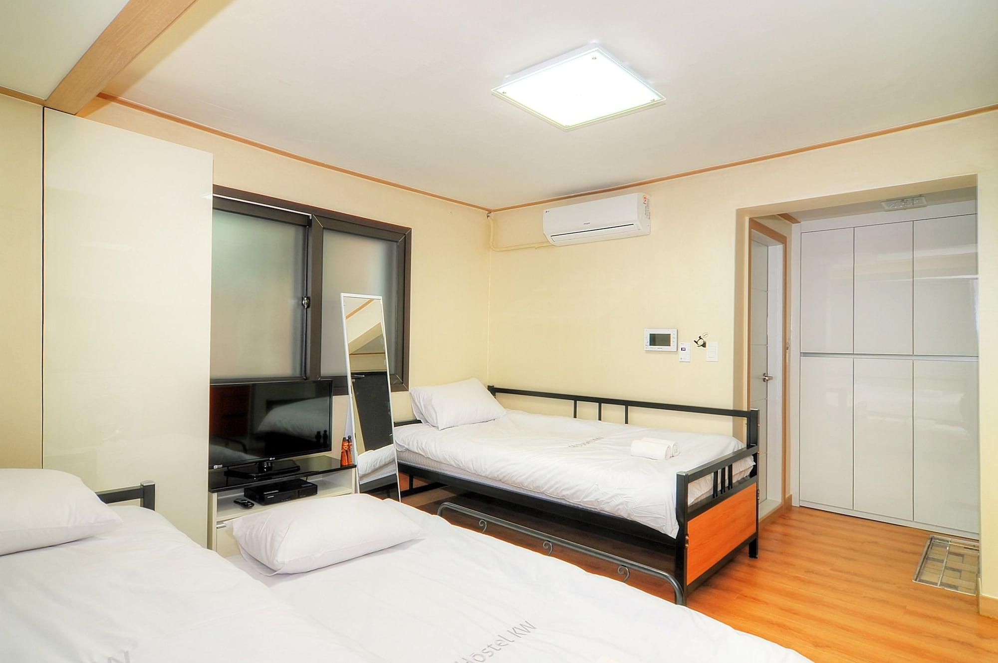 Hostel KW Sinsa Seoul Eksteriør billede